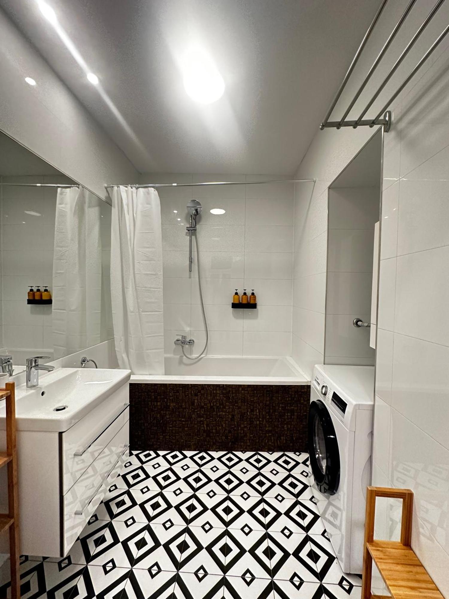 Luxury 3 Bedroom Apartment Near Schoenbrunn Palace Wiedeń Zewnętrze zdjęcie